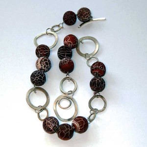 Silver and agate bead necklace